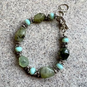 ✨handmade✨Green aventurine with glass and metal beads